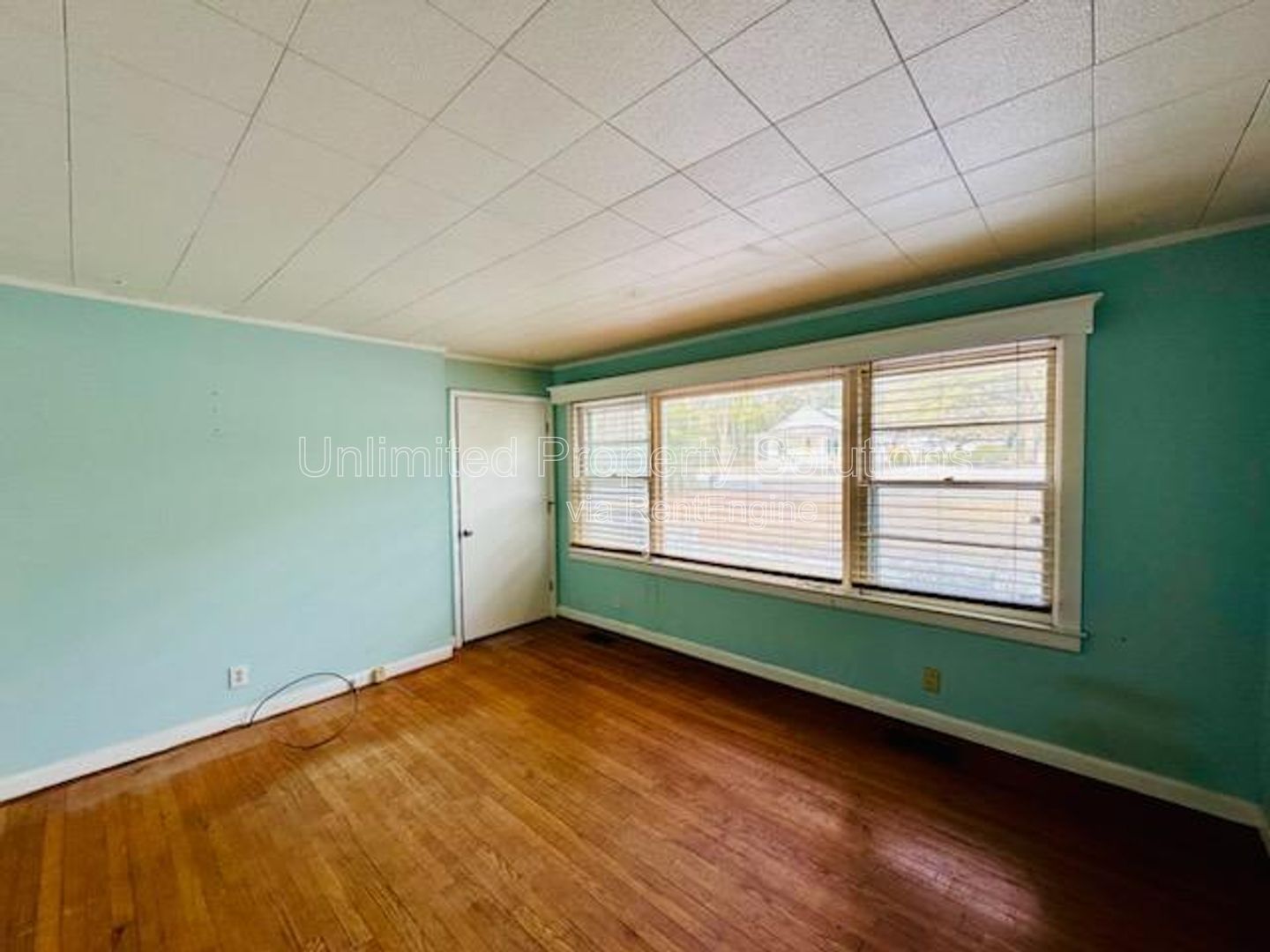 EASTWOOD & ROGERSVILLE ROAD AREA - 1 Bedroom Duplex - available end of February! property image