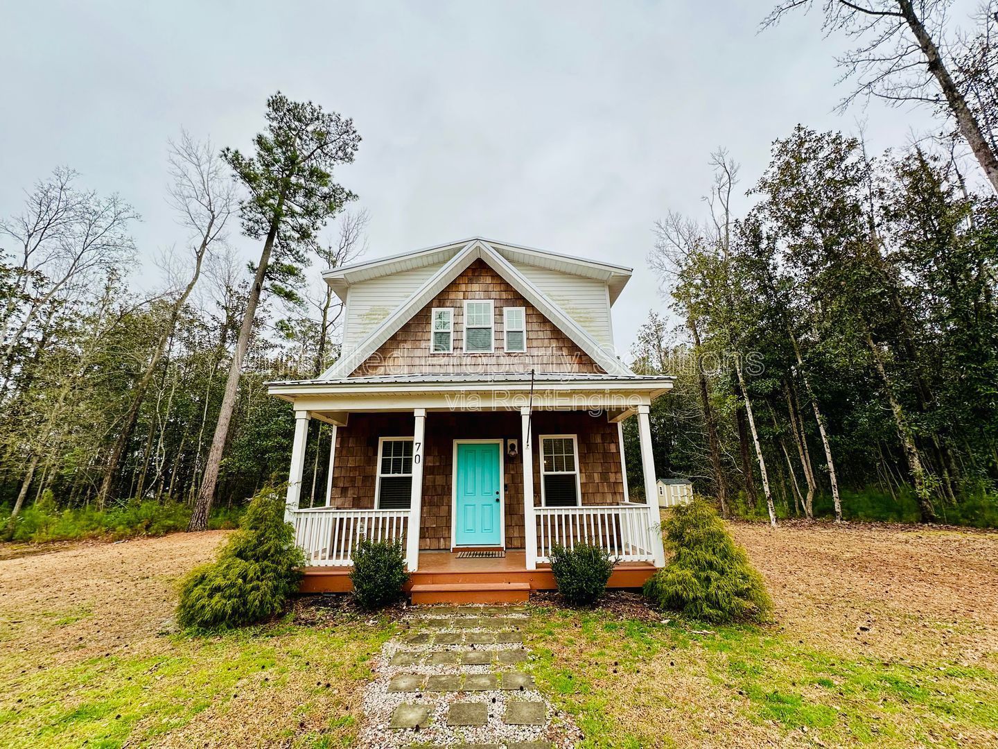 CASTLE HAYNE - Charming Craftsman style bungalow! property image