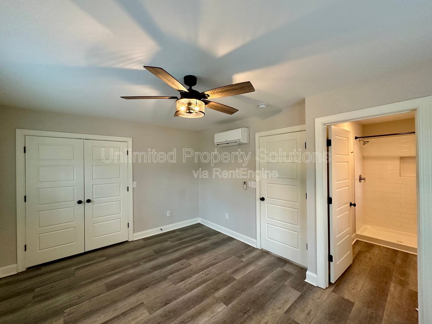 CASTLE HAYNE - Charming Craftsman style bungalow! property image