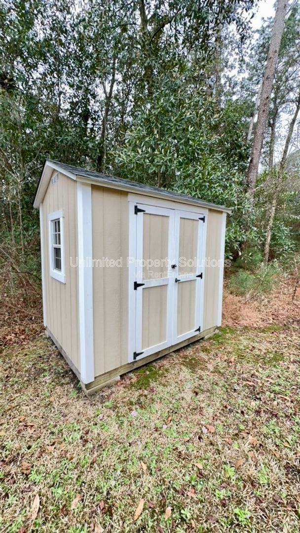 CASTLE HAYNE - Charming Craftsman style bungalow! property image