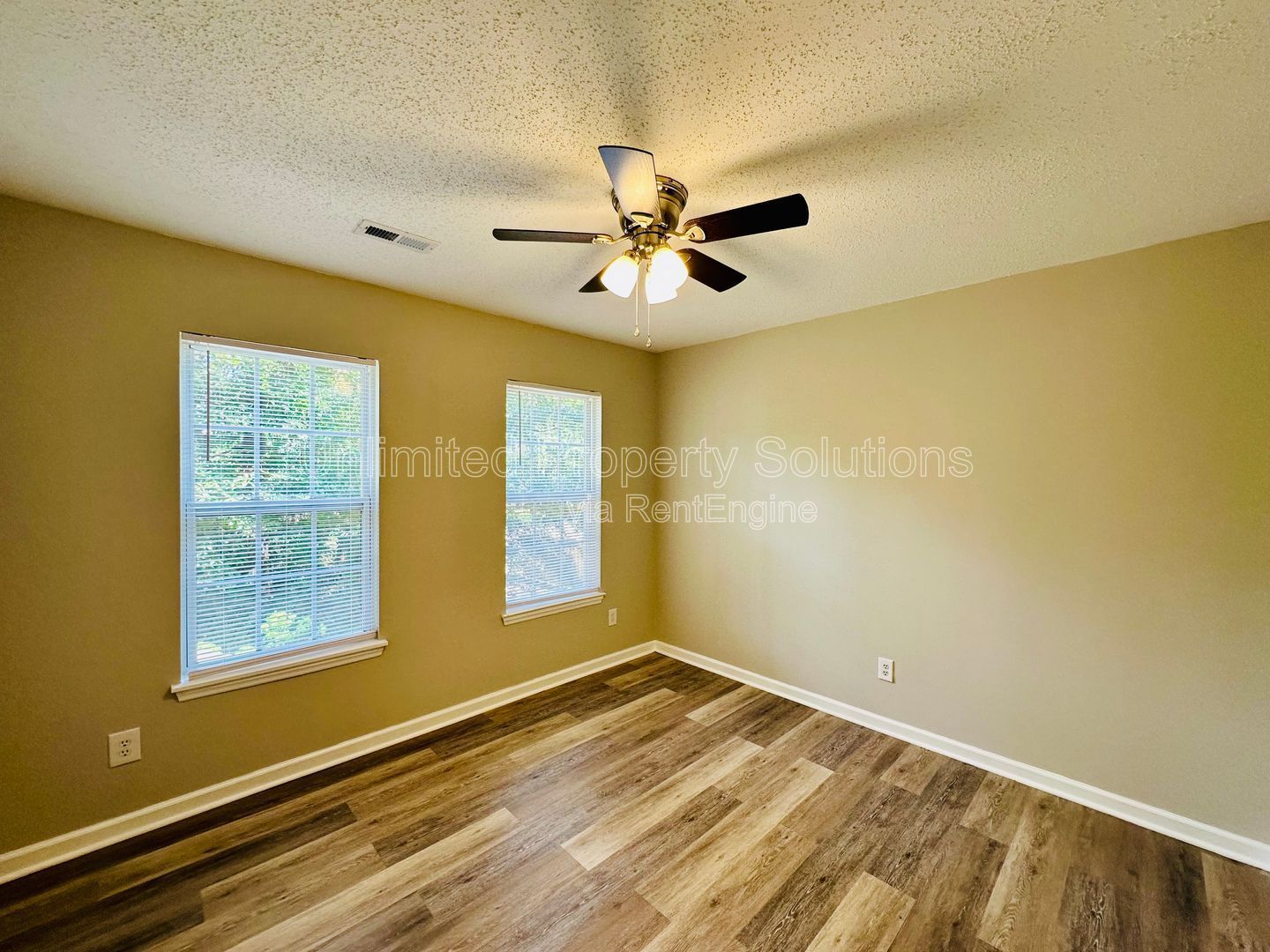 BONHAM AVENUE - 4 Bedroom - UNCW and CFCC Students Welcome property image