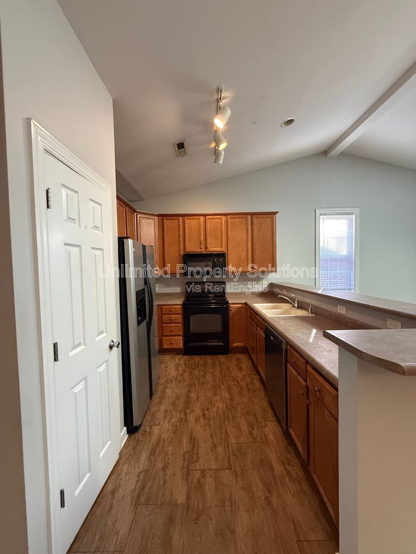 Carleton Place - College Rental ~ Near UNCW/Wrightsville Beach! property image