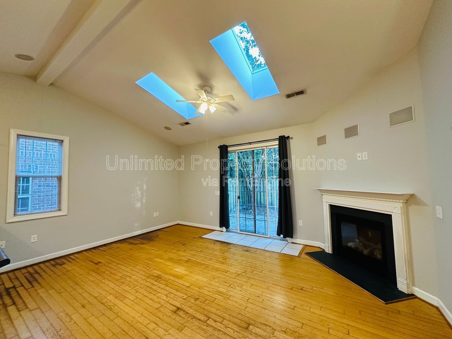 CARLETON PLACE - 3 Bedroom/2 Baths - UNCW Students Welcome! property image