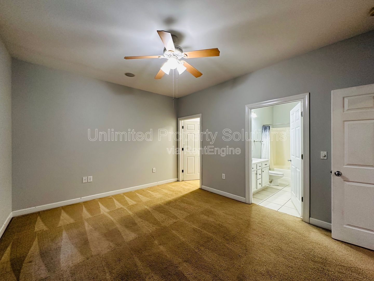 CARLETON PLACE - 3 Bedroom/2 Baths - UNCW Students Welcome! property image