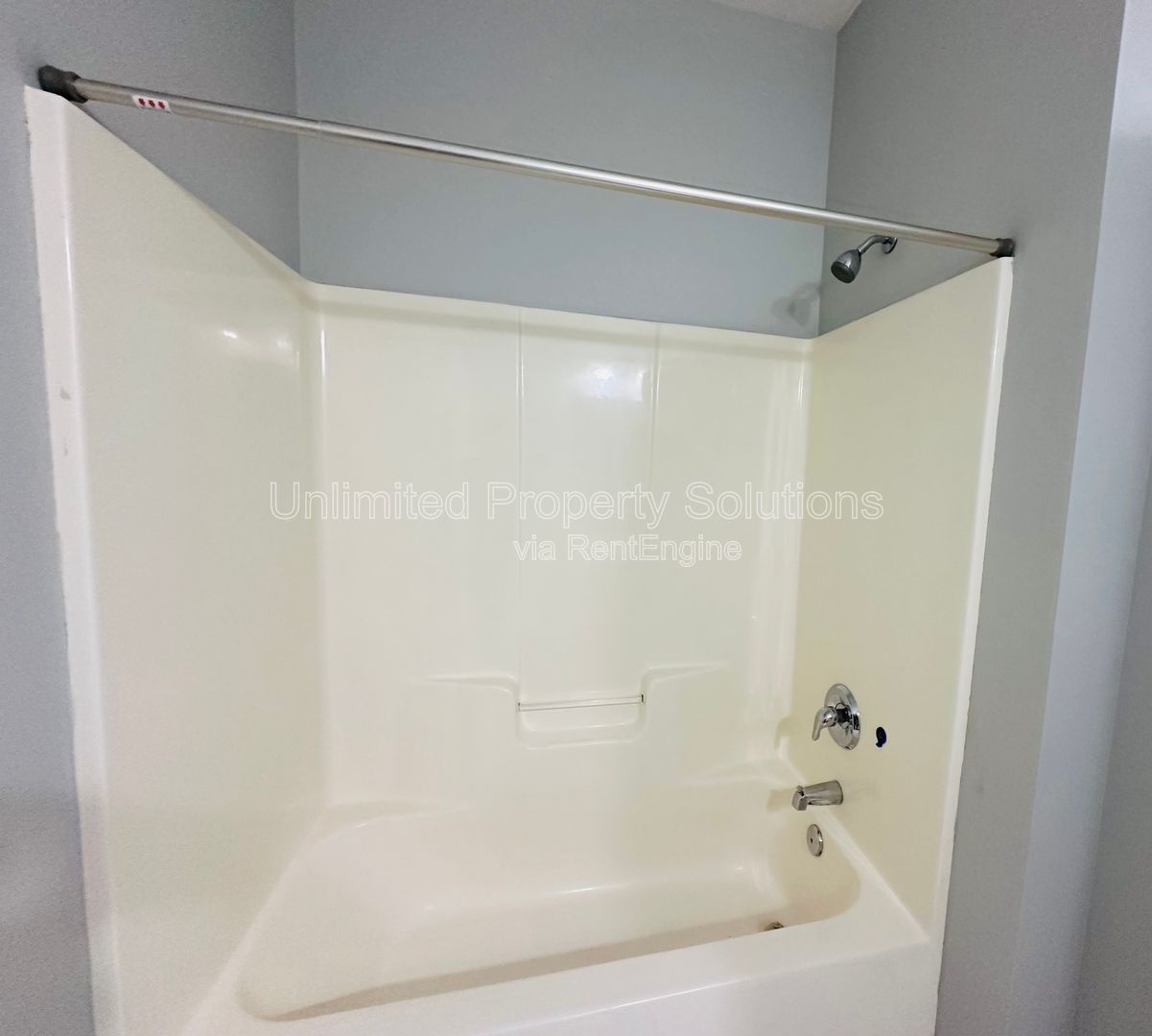 CARLETON PLACE - 3 Bedroom/2 Baths - UNCW Students Welcome! property image