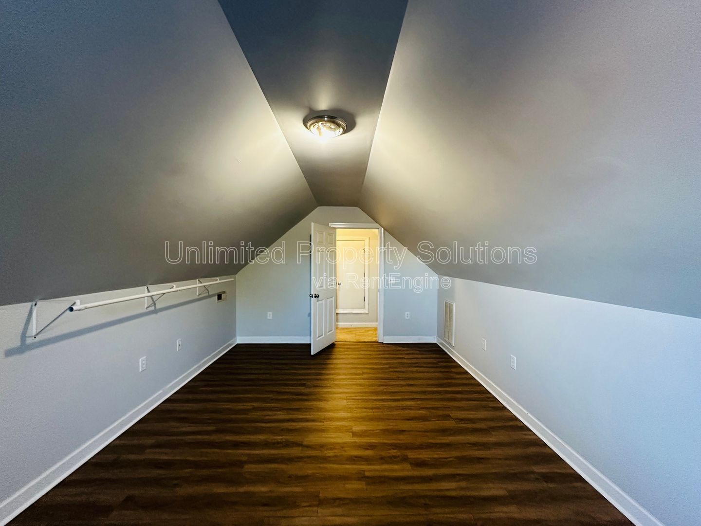 CARLETON PLACE - 3 Bedroom/2 Baths - UNCW Students Welcome! property image