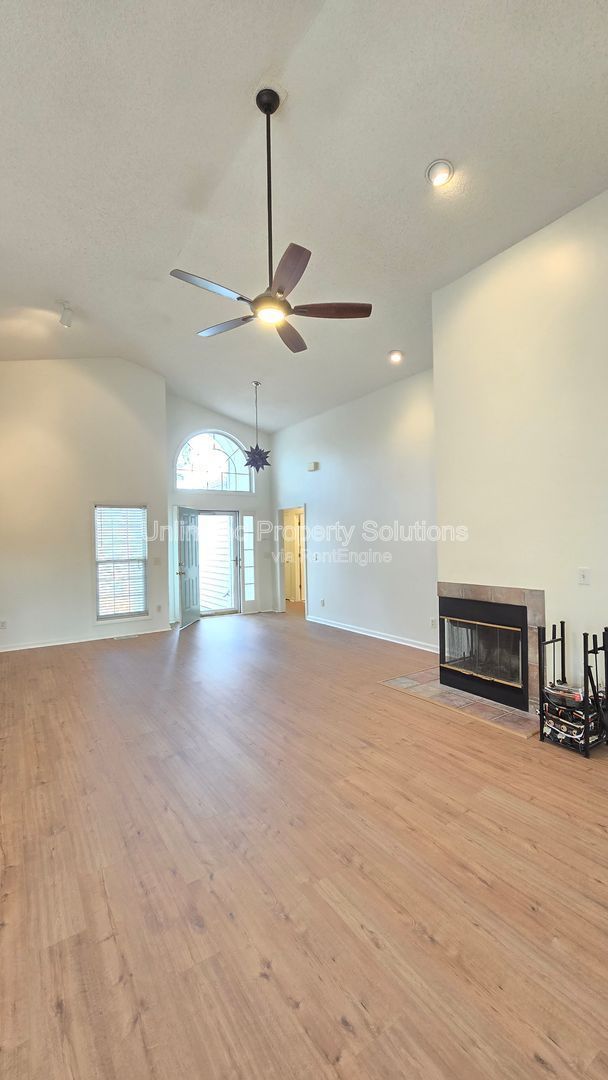 LANSDOWNE ESTATES - Located off South College minutes from Masonboro Loop area! property image