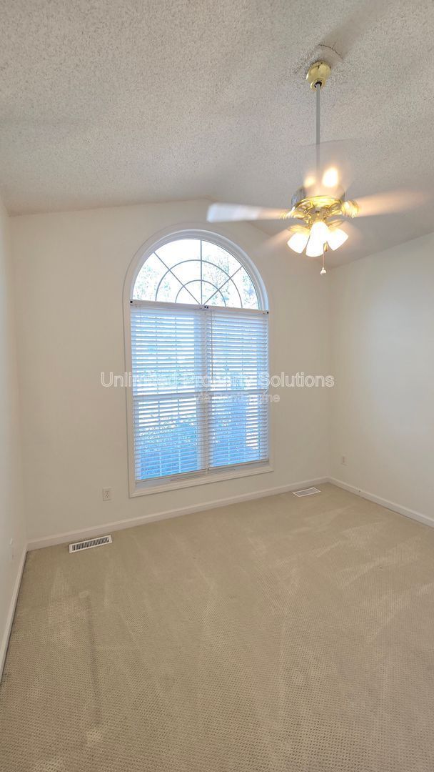 LANSDOWNE ESTATES - Located off South College minutes from Masonboro Loop area! property image