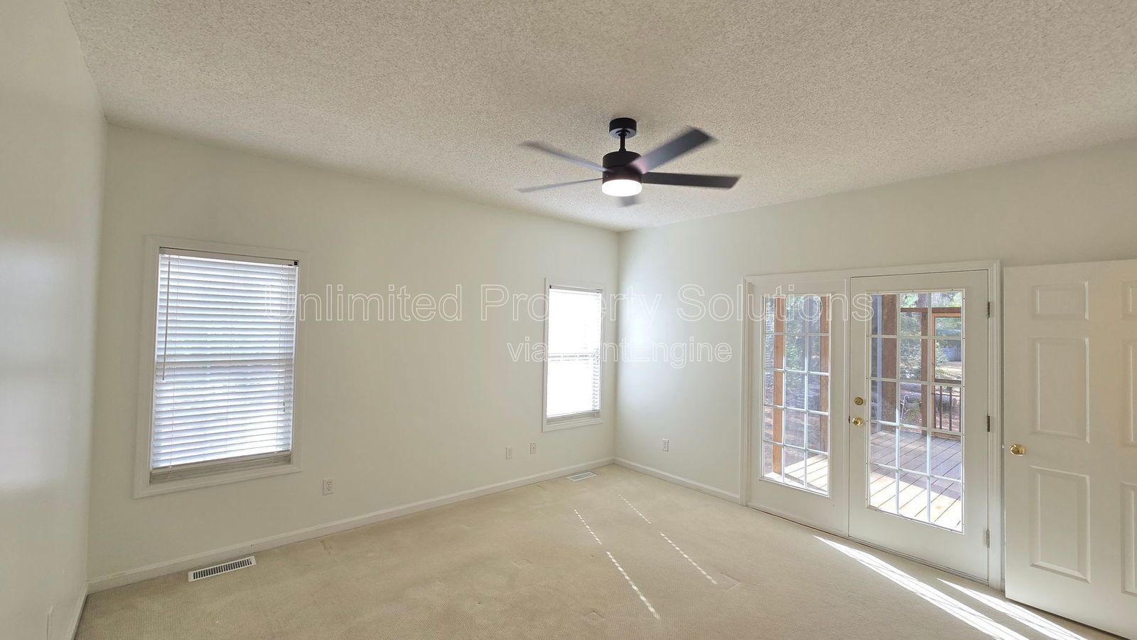 LANSDOWNE ESTATES - Located off South College minutes from Masonboro Loop area! property image