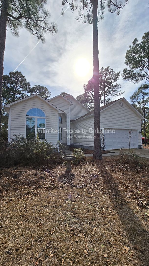 LANSDOWNE ESTATES - Located off South College minutes from Masonboro Loop area! property image
