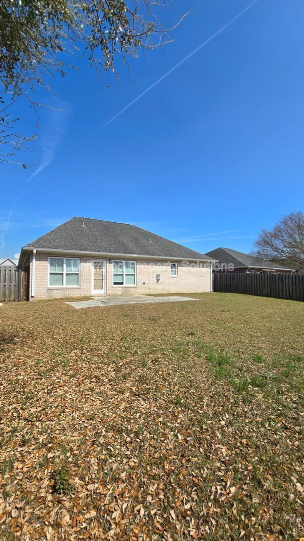 GARLINGTON HEIGHTS - 4 Bedroom home located just off Military Cutoff Road minutes from Mayfaire property image