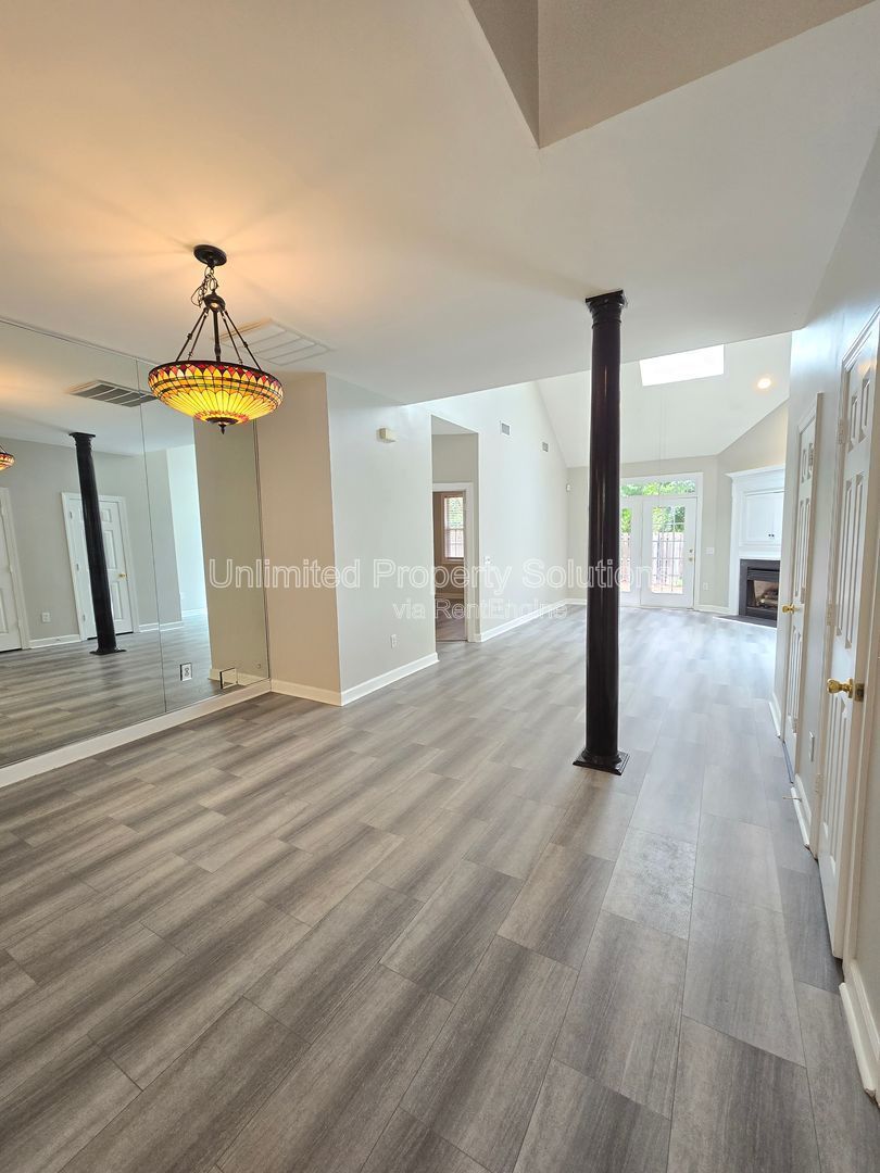 CARLETON PLACE ~ Near UNCW/Wrightsville Beach! STUDENTS WELCOME! property image