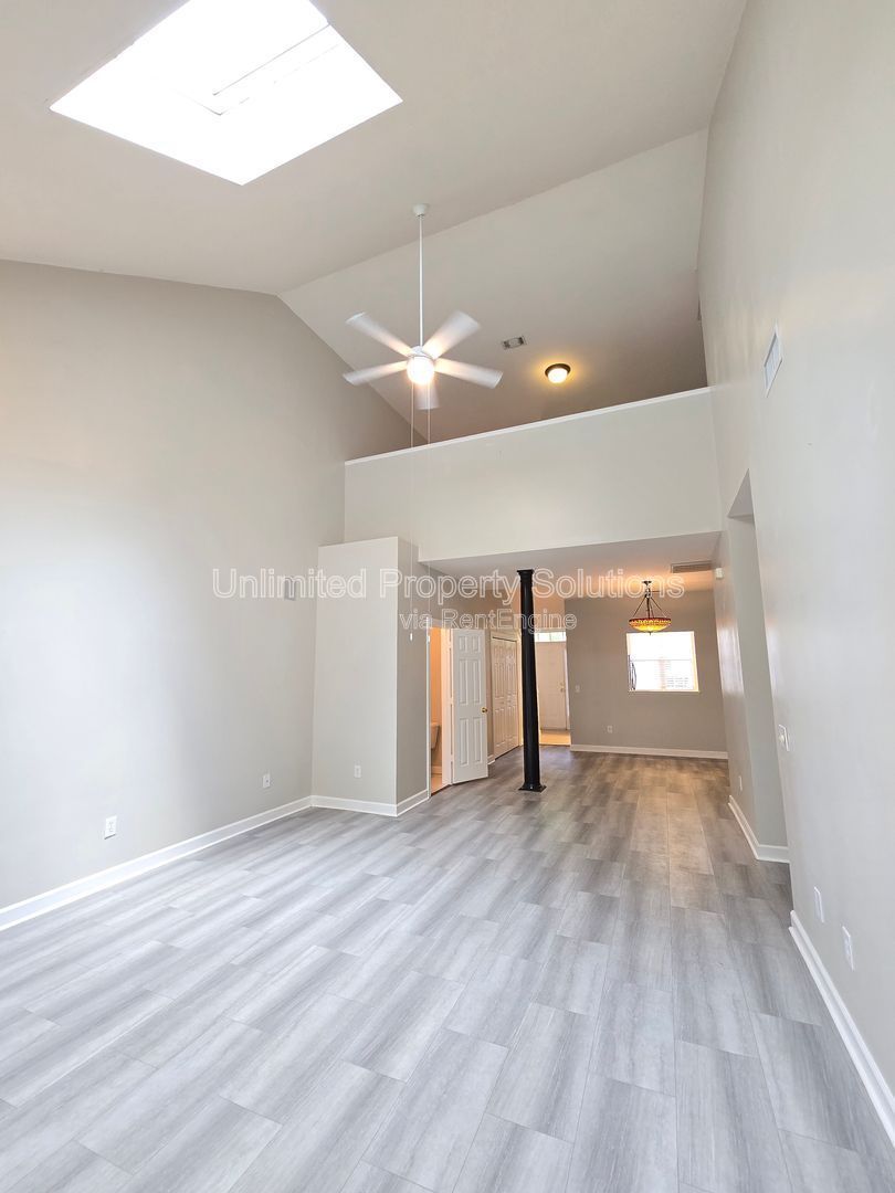 CARLETON PLACE ~ Near UNCW/Wrightsville Beach! STUDENTS WELCOME! property image