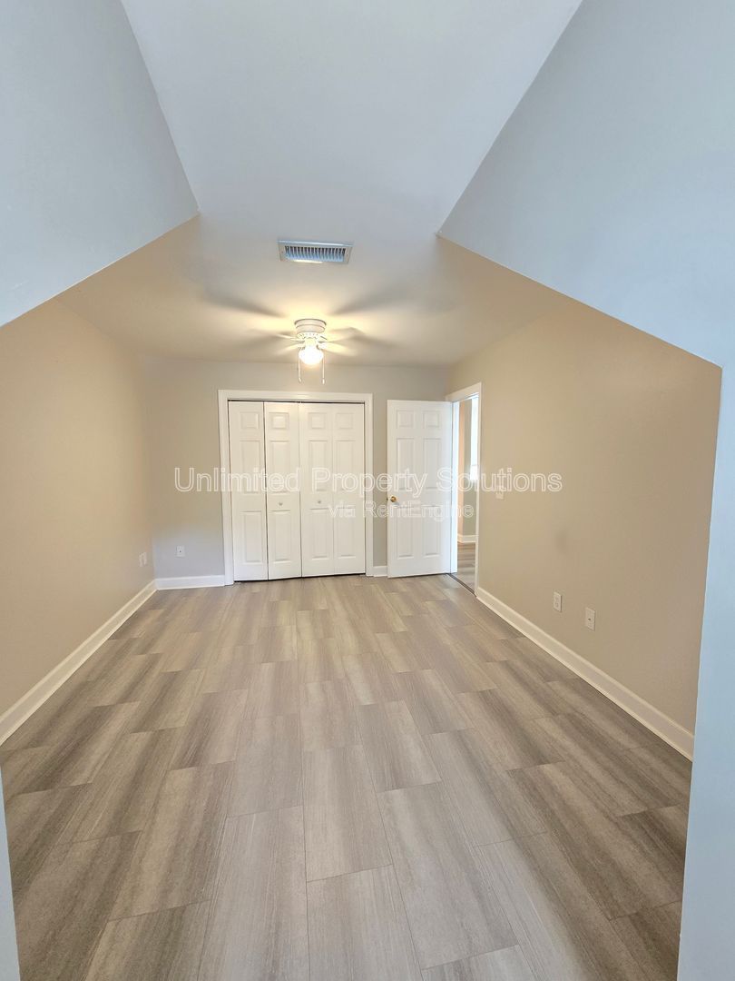 CARLETON PLACE ~ Near UNCW/Wrightsville Beach! STUDENTS WELCOME! property image