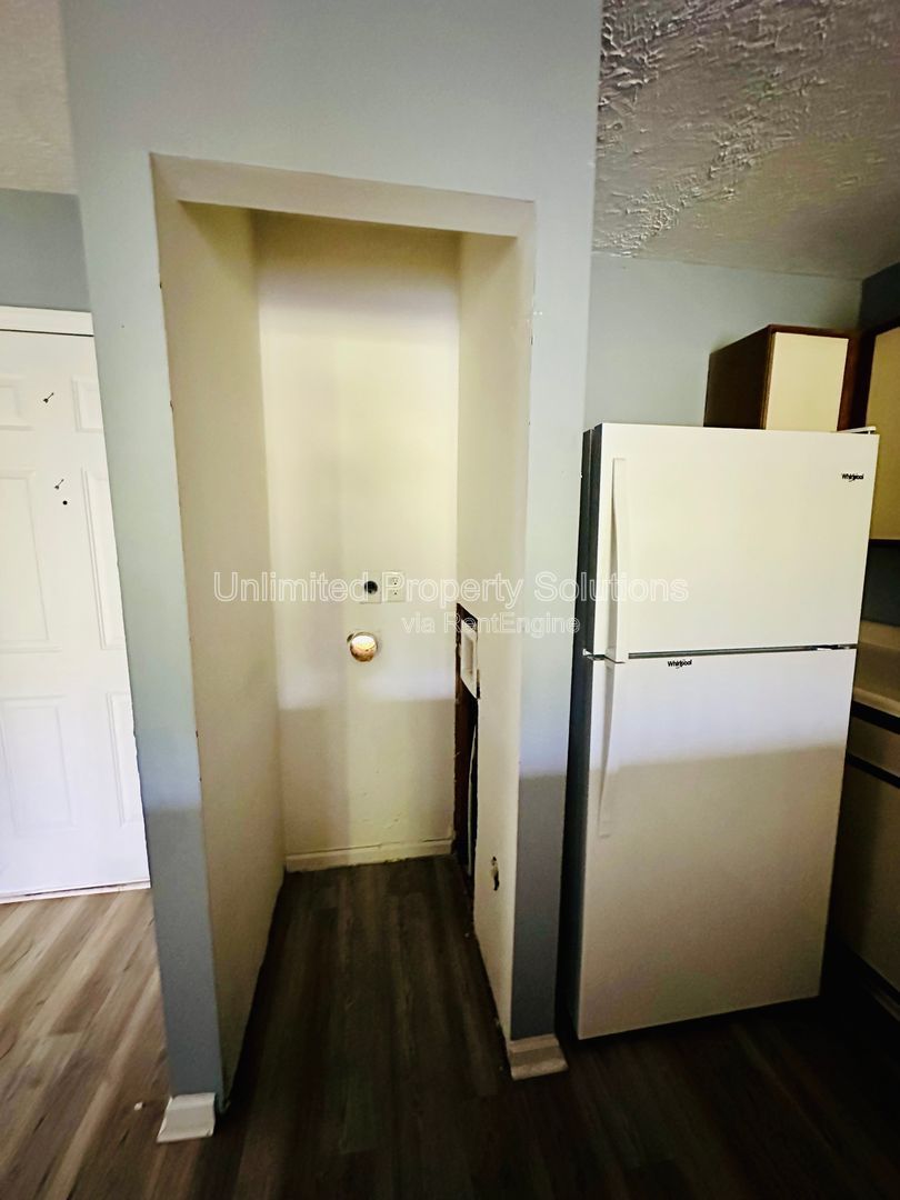 SUNN AIRE - Located within minutes to downtown Wilmington! **FREE APPLICATION FEE** property image