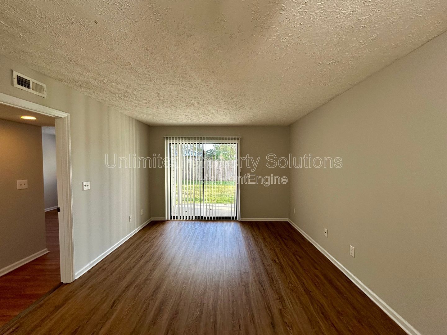 Condo Available - Minutes to Downtown Wilmington! **FREE APPLICATION FEE!** property image