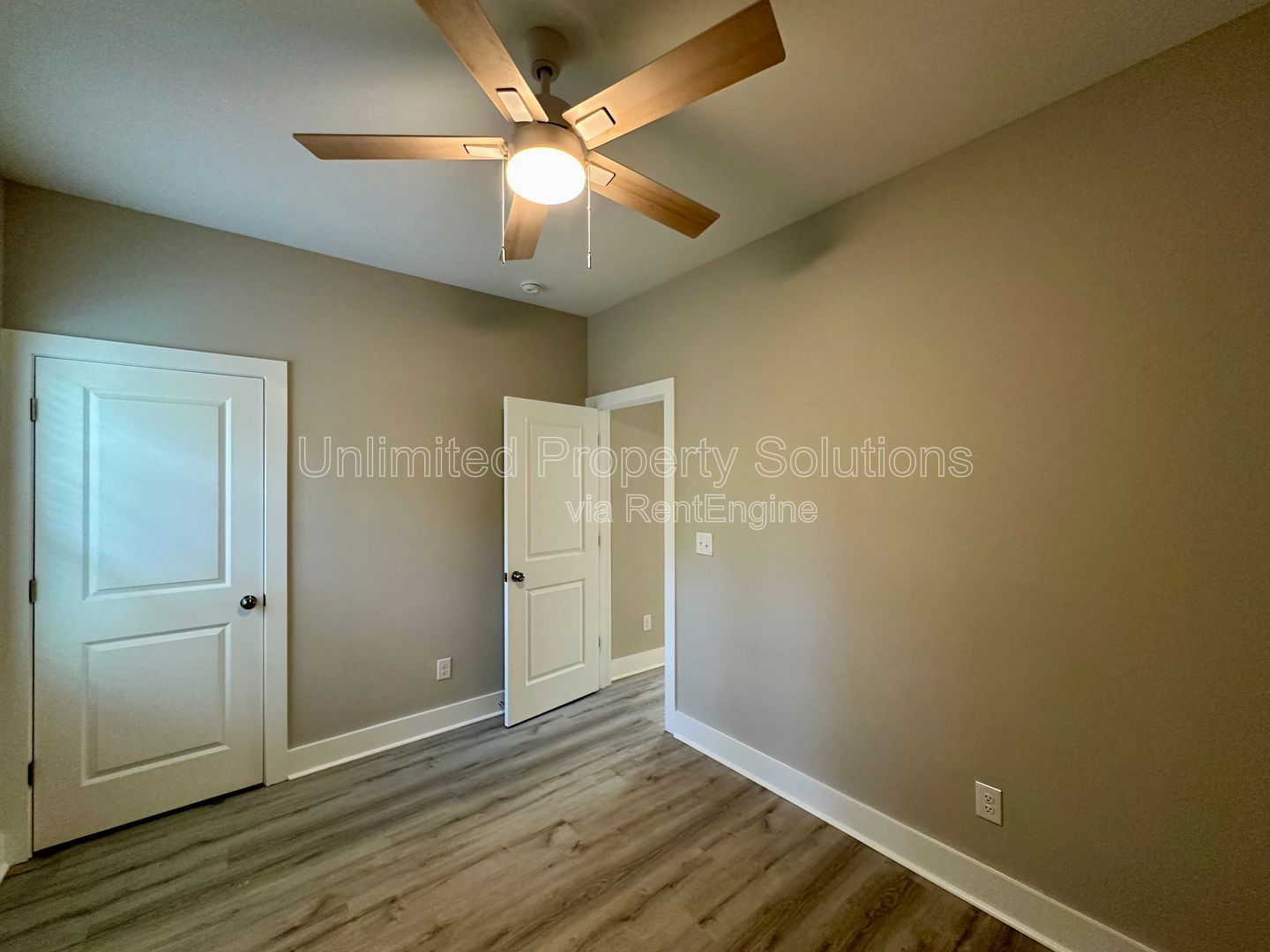 WILSHIRE BLVD - UNCW Students welcome! Brand New Construction ~ Available Spring 2026! property image