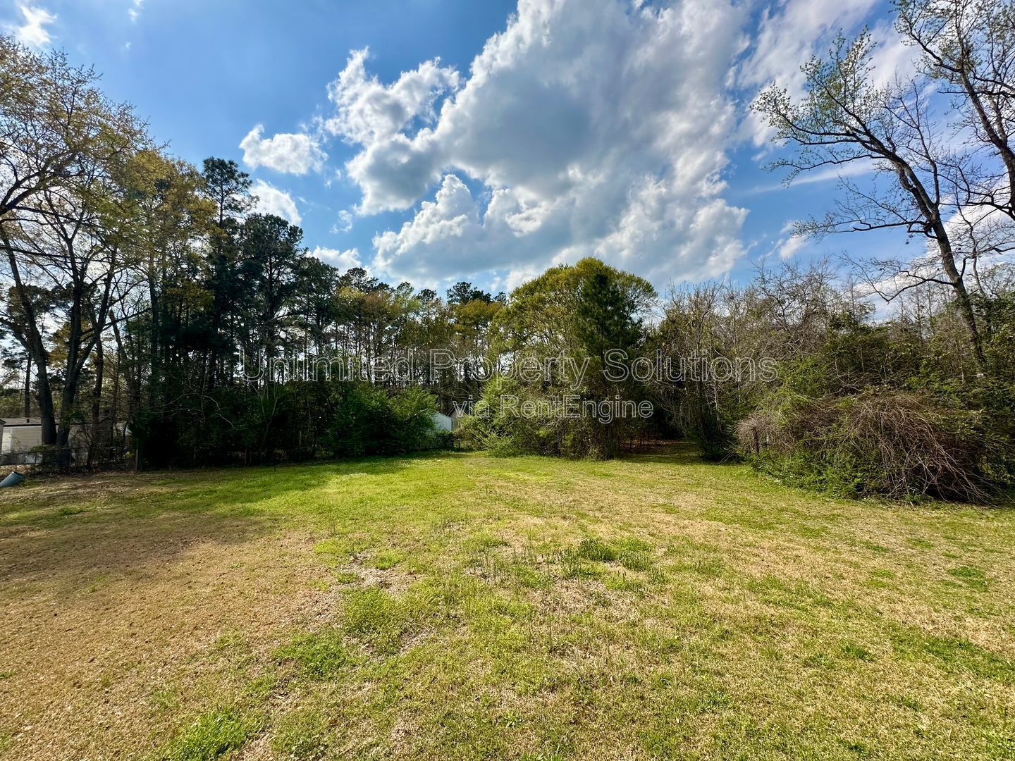 LELAND - 2 Bedroom & 2 Bathroom Mobile Home - Located just off I-40 bypass property image