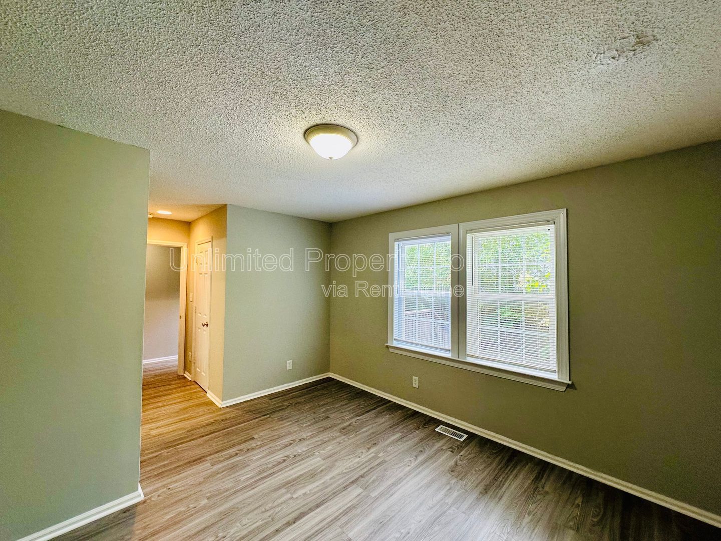 DOWNTOWN WILMINGTON - 3BD/2BA - Blocks from Castle Street Arts District! property image