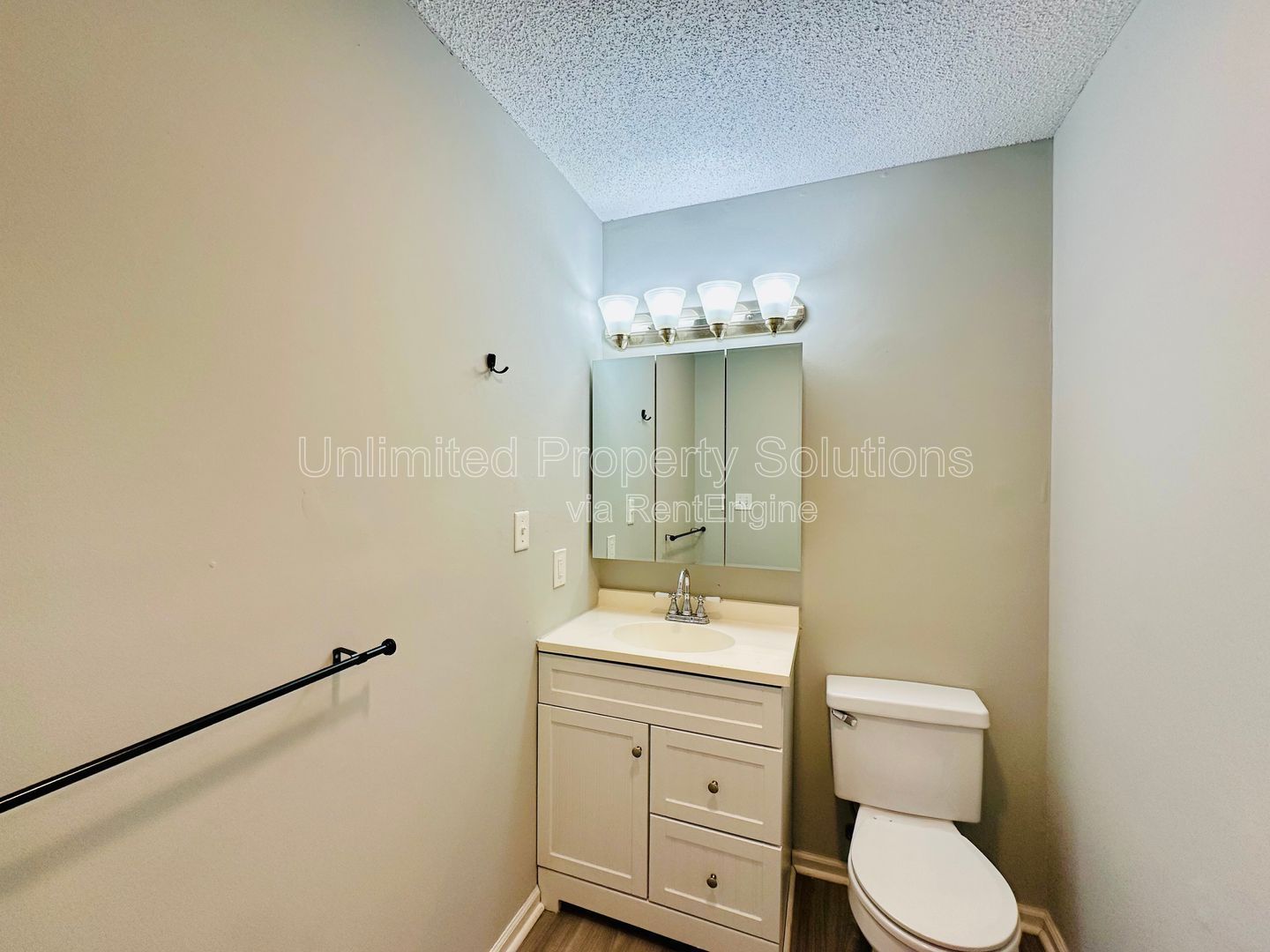 DOWNTOWN WILMINGTON - 3BD/2BA - Blocks from Castle Street Arts District! property image