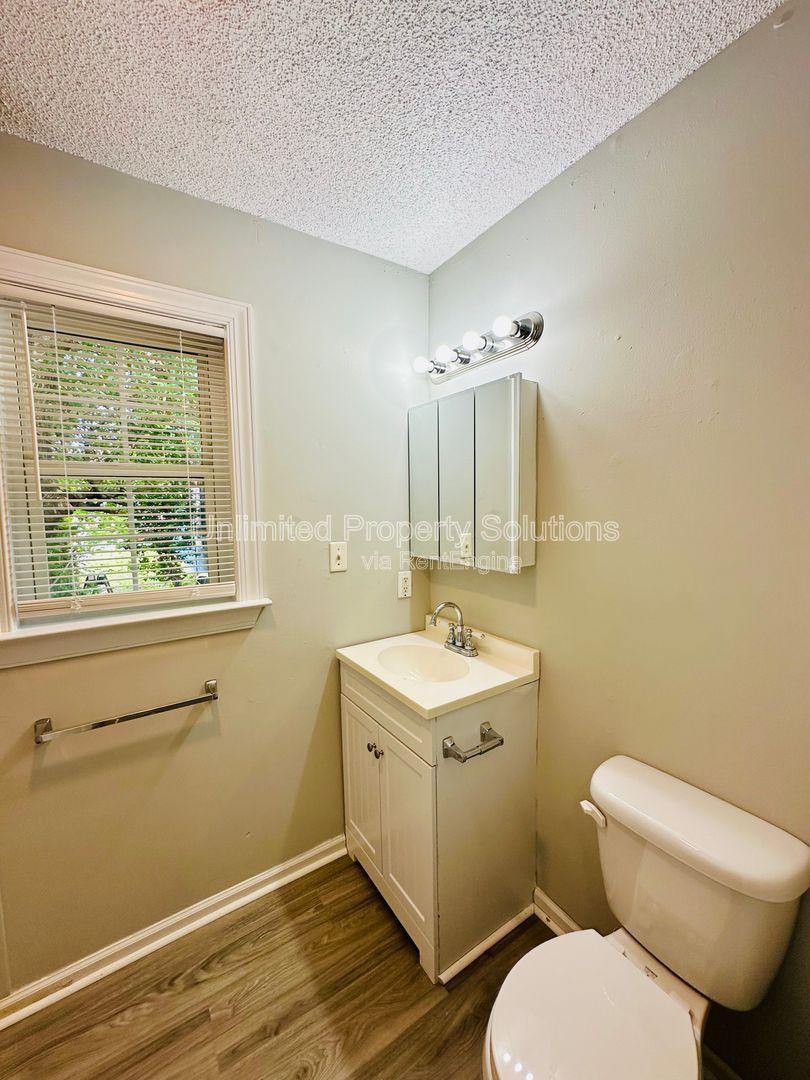 DOWNTOWN WILMINGTON - 3BD/2BA - Blocks from Castle Street Arts District! property image