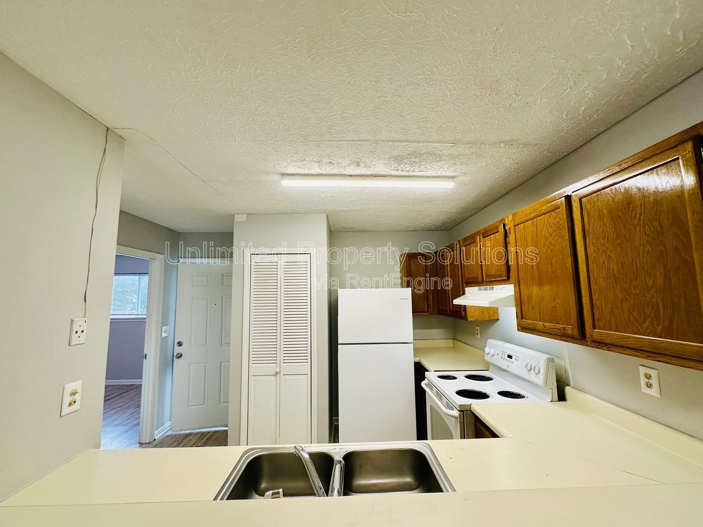 SUNN AIRE CONDOS - 2 Bedroom / 2 Bathroom Third Floor Condo property image