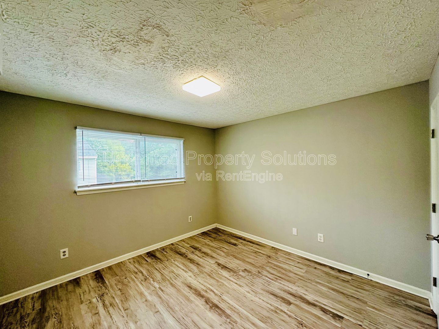 SUNN AIRE CONDOS - 2 Bedroom / 2 Bathroom Third Floor Condo property image