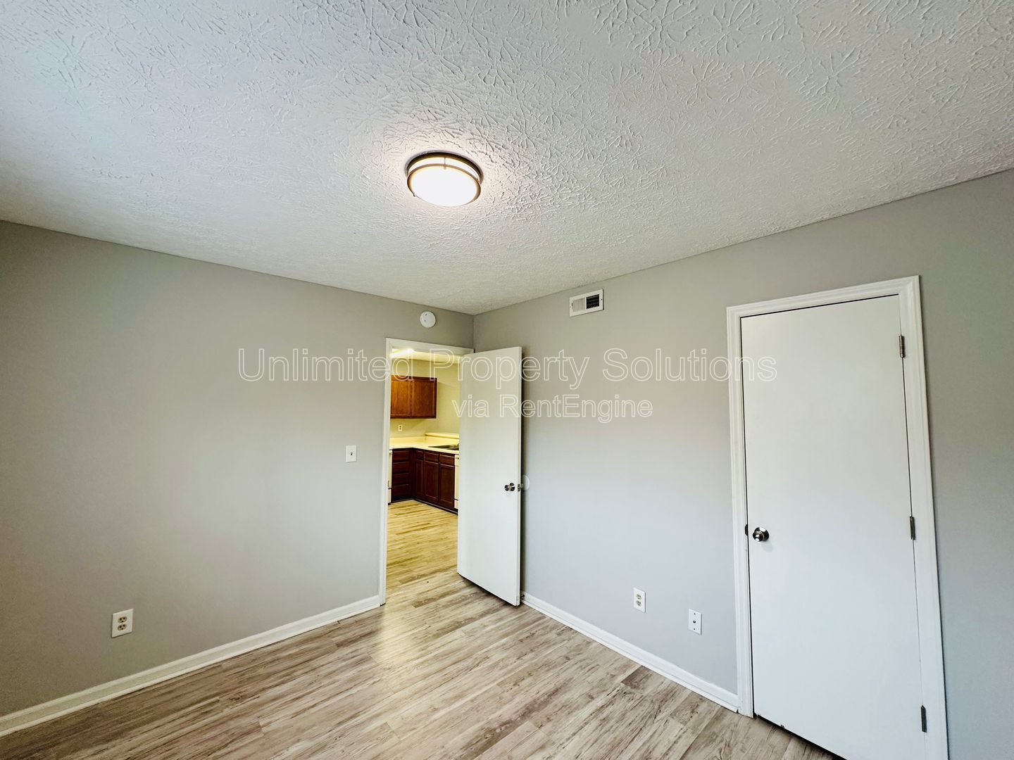 SUNN AIRE CONDOS - 2 Bedroom / 2 Bathroom Third Floor Condo property image