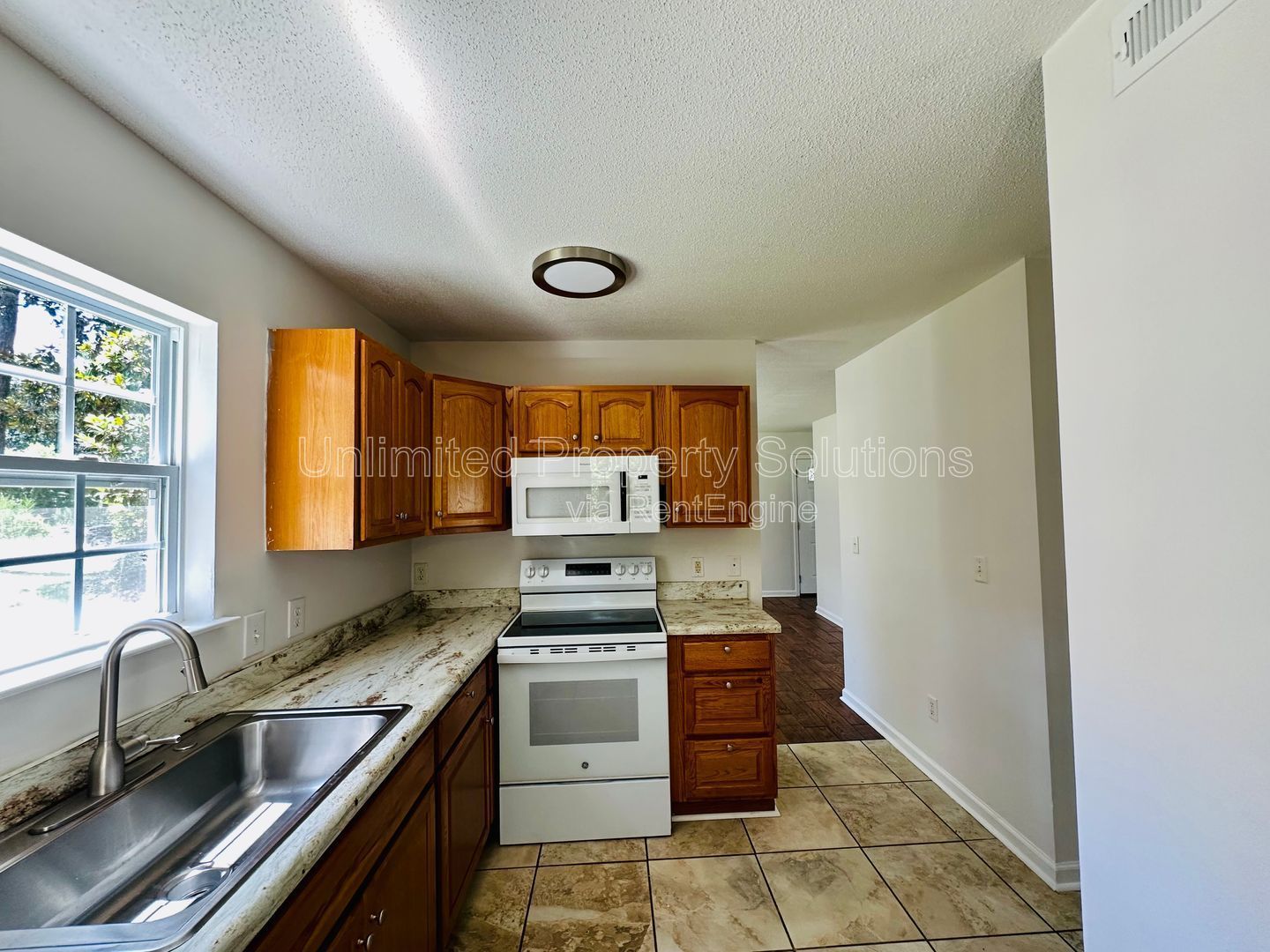 WILSHIRE BLVD - 4 Bedroom - Minutes to UNCW - STUDENTS WELCOME ($850/room) property image