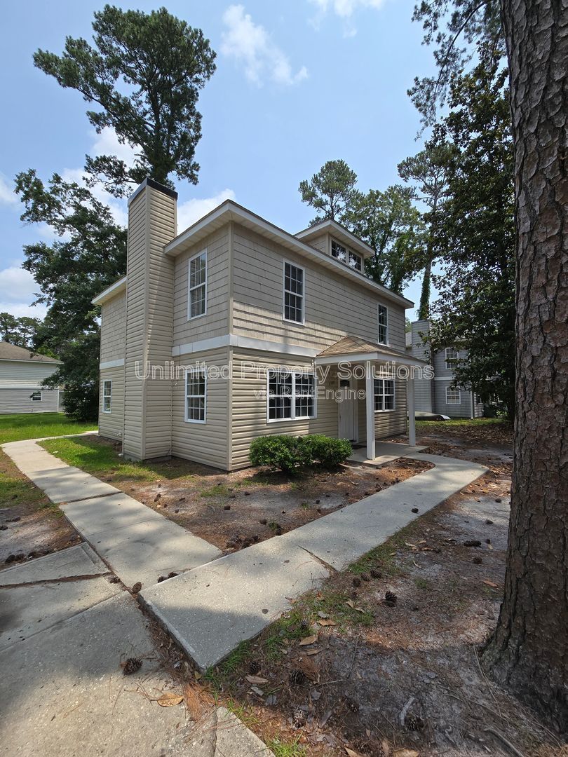 WILSHIRE BLVD - 4 Bedroom - Minutes to UNCW - STUDENTS WELCOME ($850/room) property image