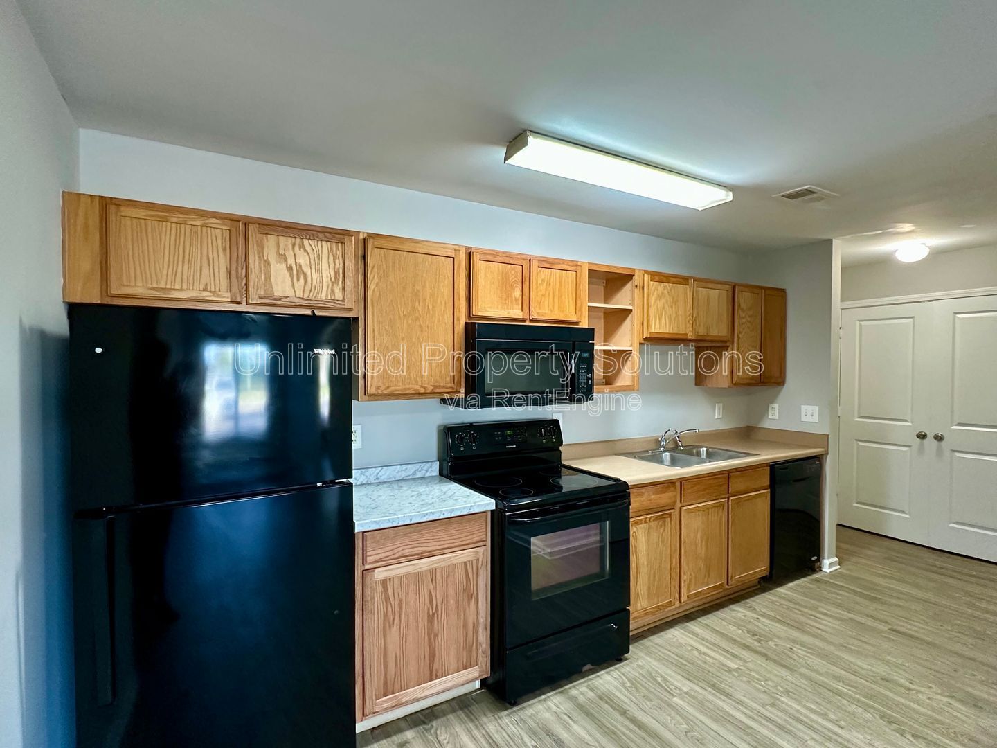 3 BEDROOM/3 BATHROOM CONDO - Near Randall Parkway & Kerr Ave! property image