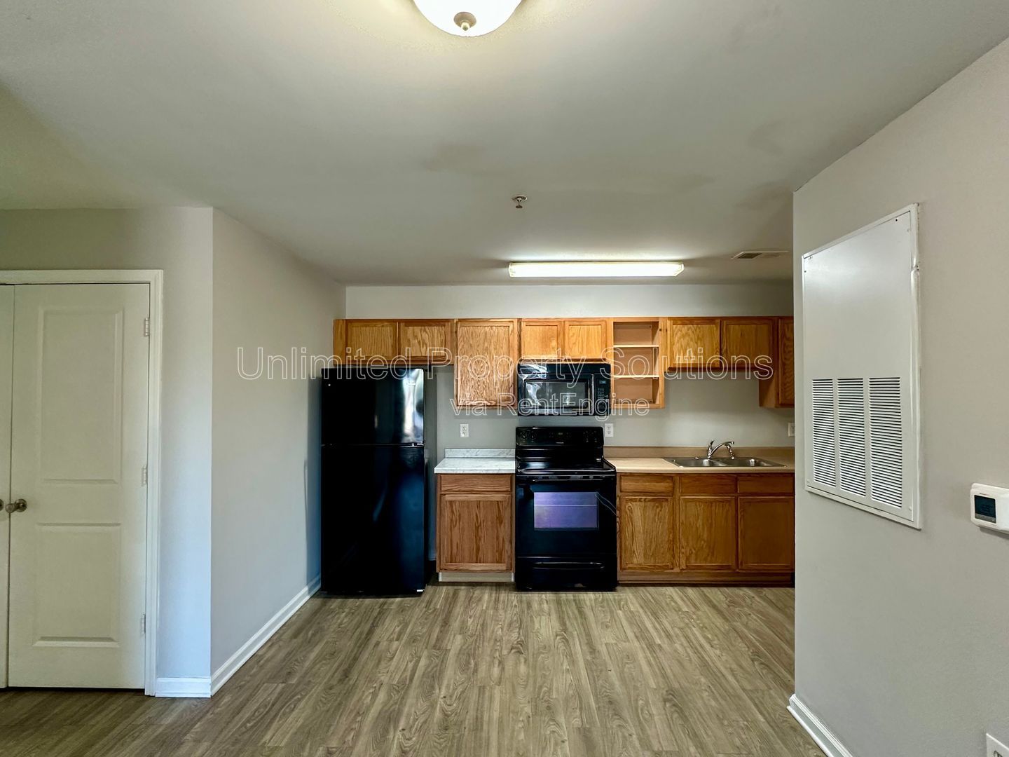 3 BEDROOM/3 BATHROOM CONDO - Near Randall Parkway & Kerr Ave! property image