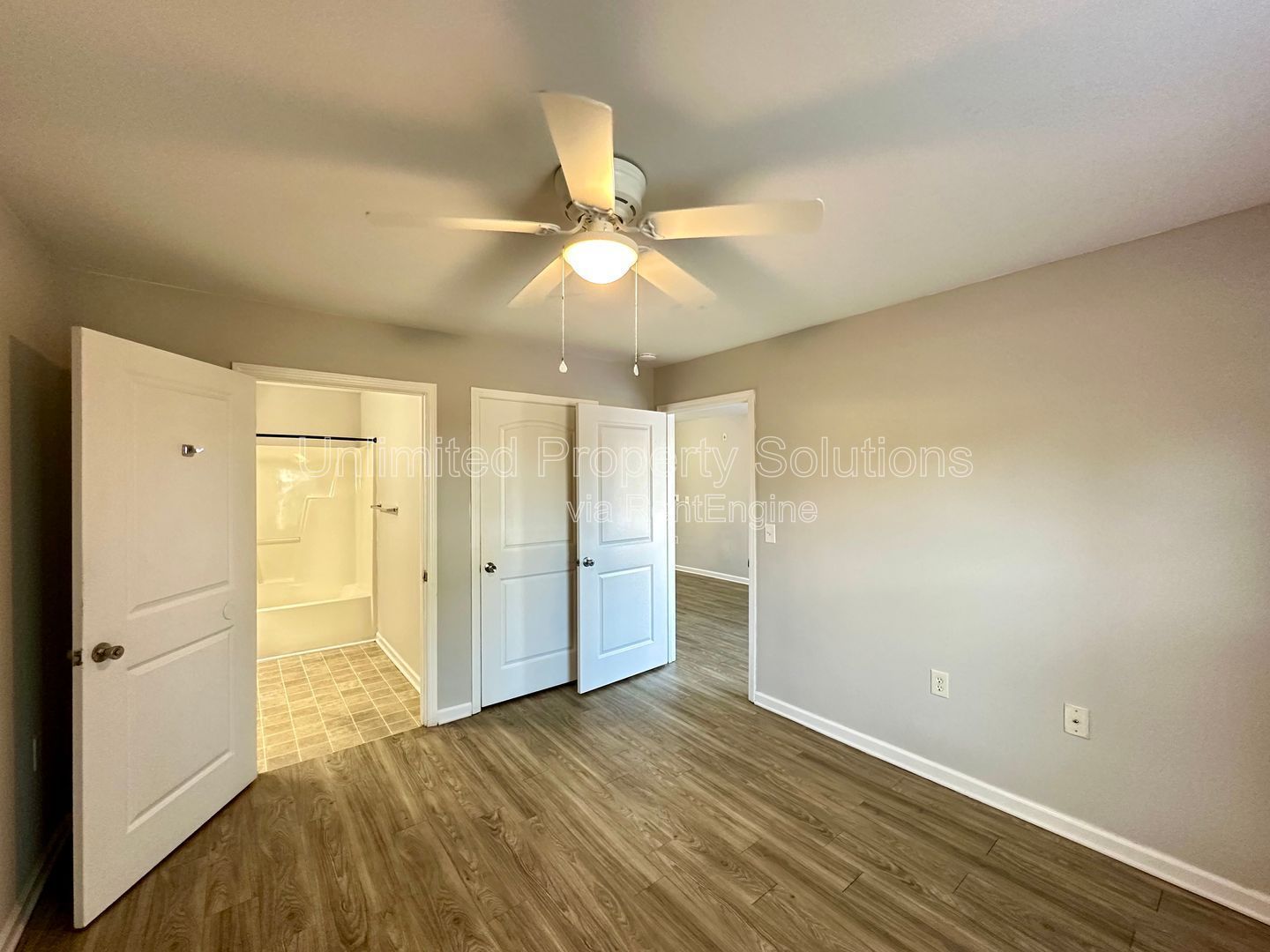 3 BEDROOM/3 BATHROOM CONDO - Near Randall Parkway & Kerr Ave! property image