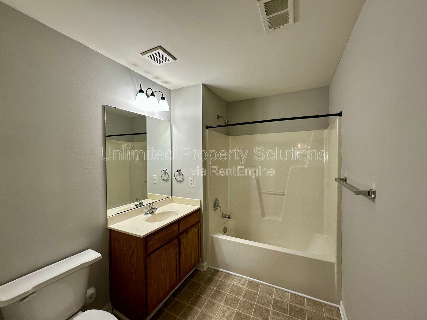3 BEDROOM/3 BATHROOM CONDO - Near Randall Parkway & Kerr Ave! property image