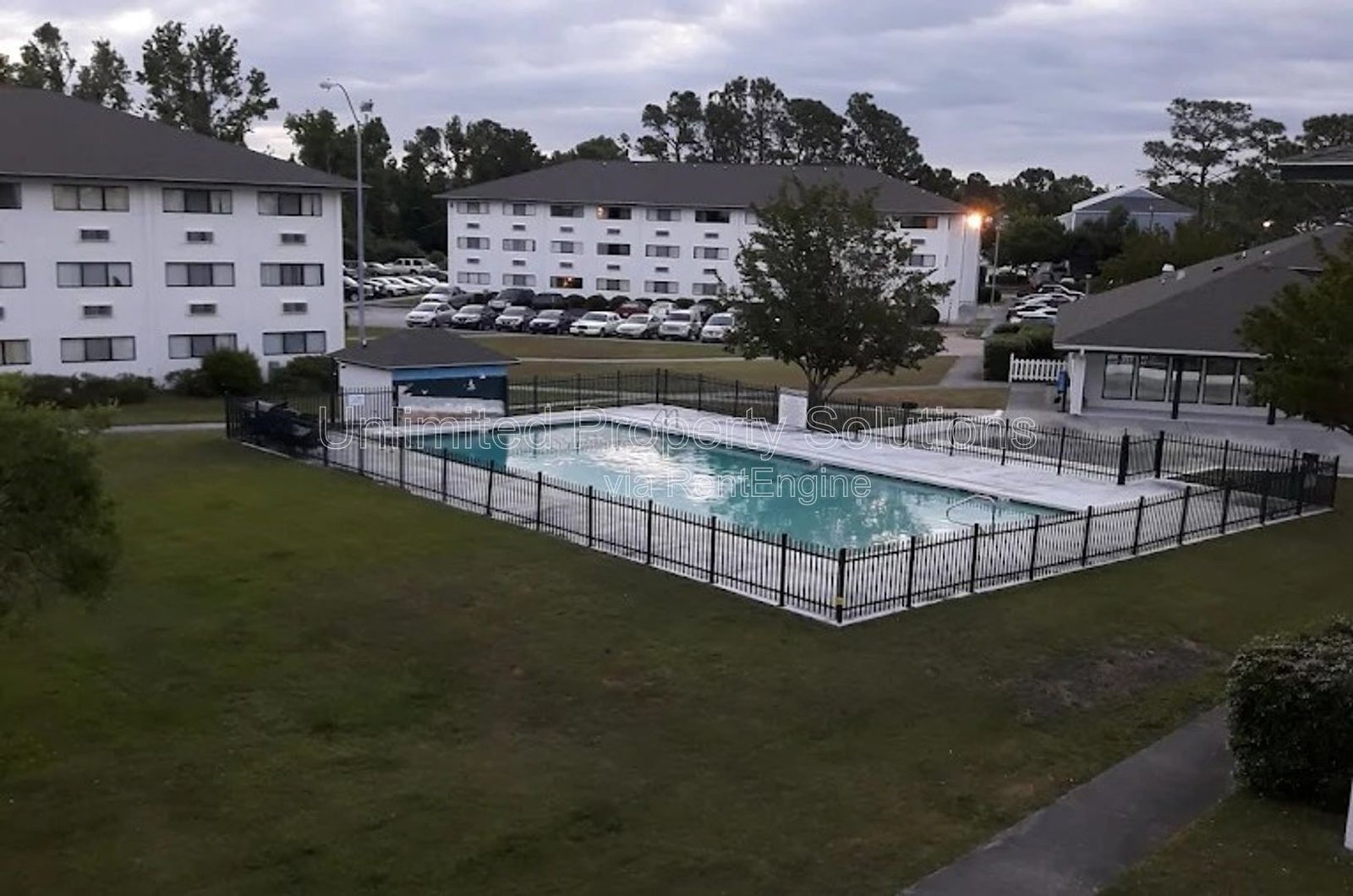 CAMPUS EDGE - Student housing within walking distance to UNCW! property image
