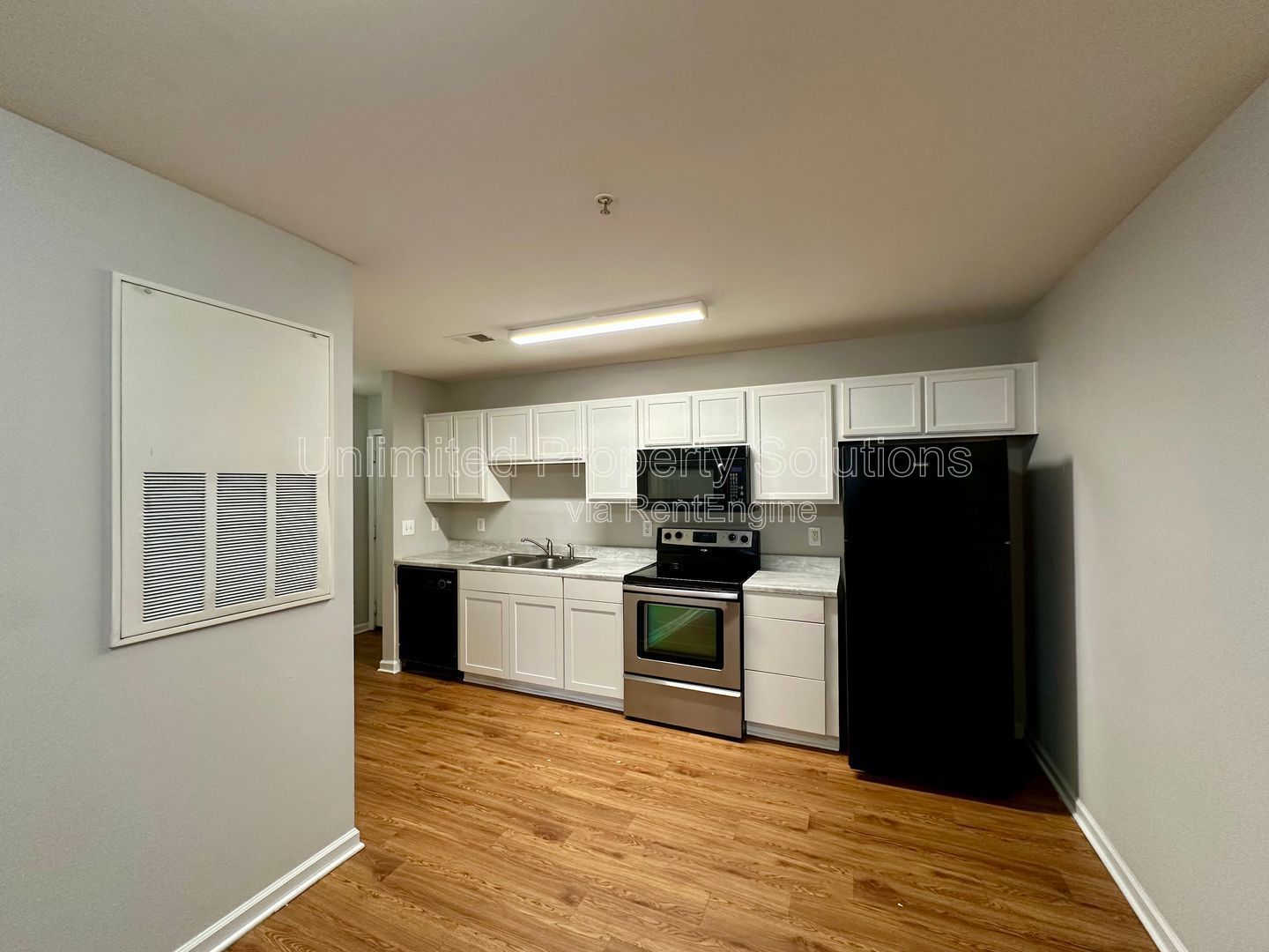 KERR CROSSING - 3 Bedroom/3 Bathroom in a great location! property image