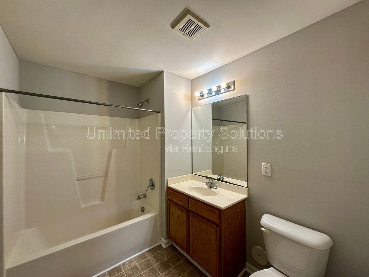 KERR CROSSING - 3 Bedroom/3 Bathroom in a great location! property image