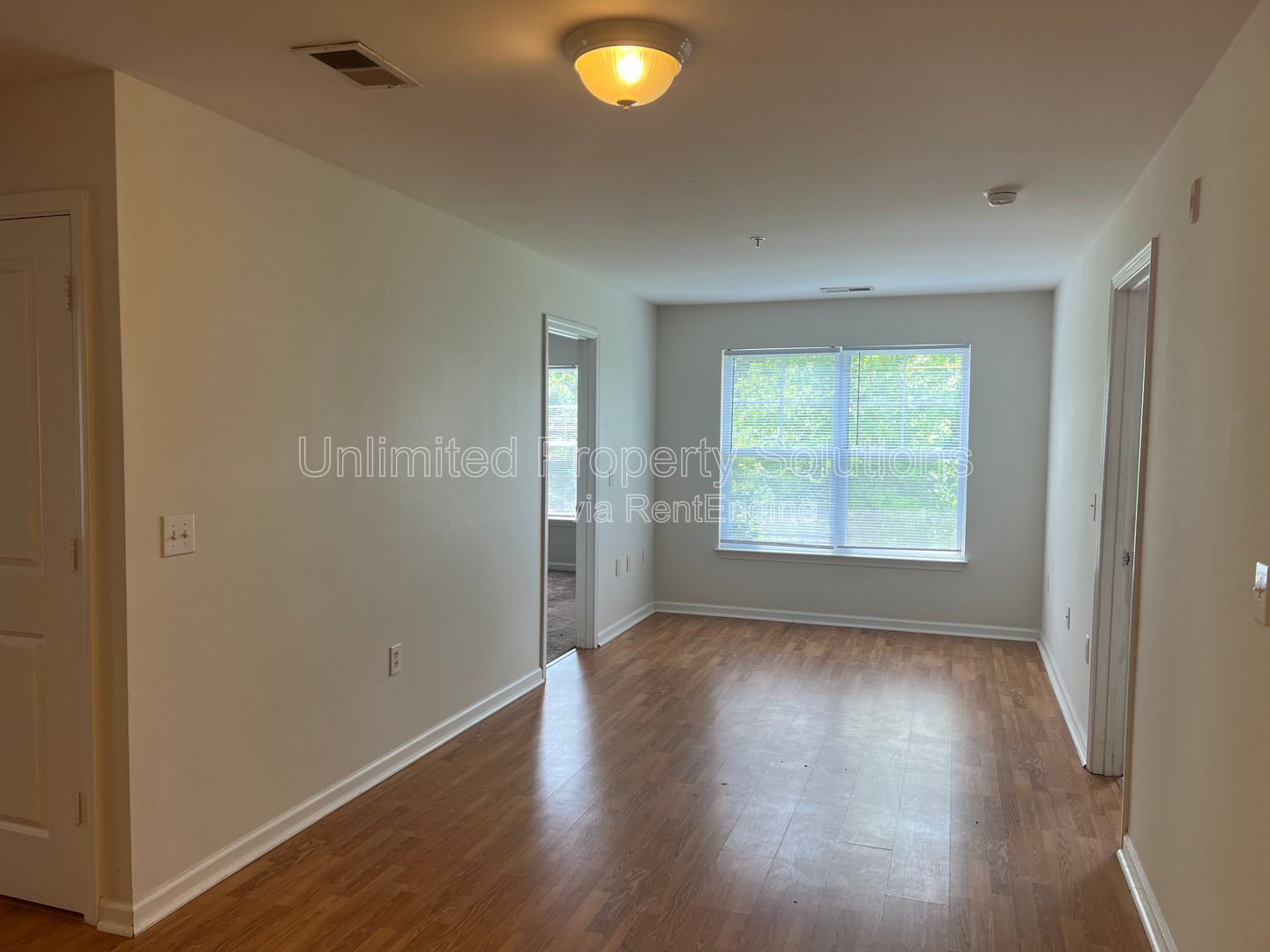 KERR CROSSING - 3 Bedroom/3 Bathroom - Availability Now! property image