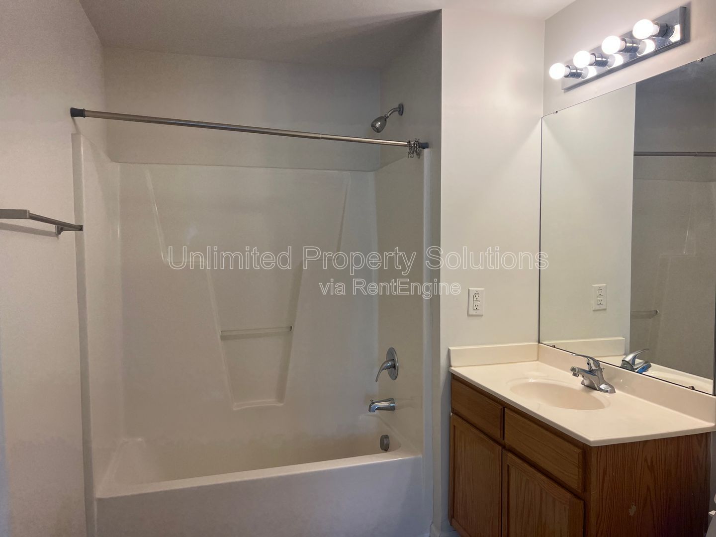 KERR CROSSING - 3 Bedroom/3 Bathroom - Availability Now! property image