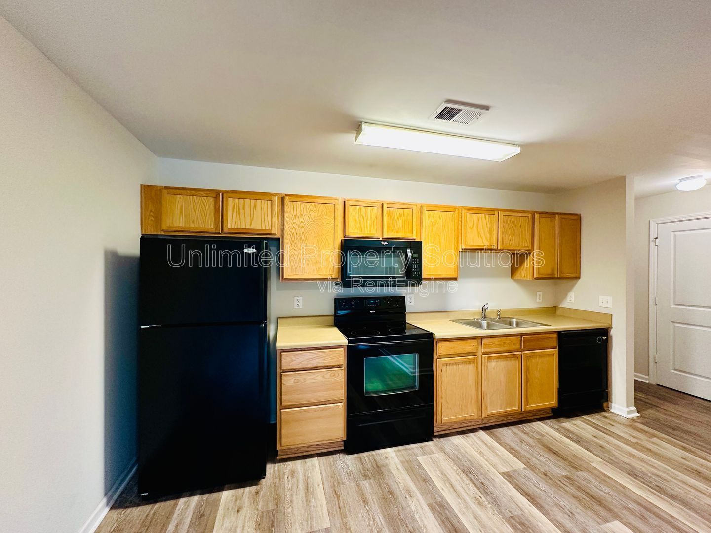 KERR CROSSING - 3 Bedroom Condo - Available Now! property image