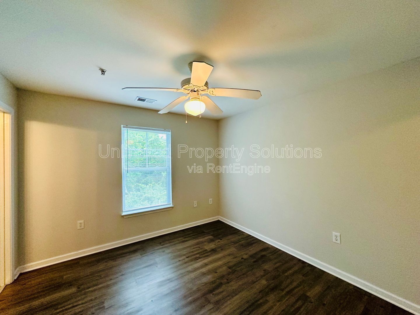 KERR CROSSING - 3 Bedroom Condo - Available Now! property image