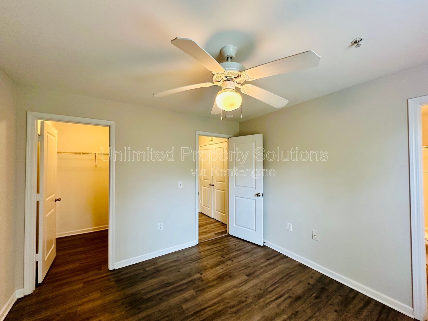 KERR CROSSING - 3 Bedroom Condo - Available Now! property image