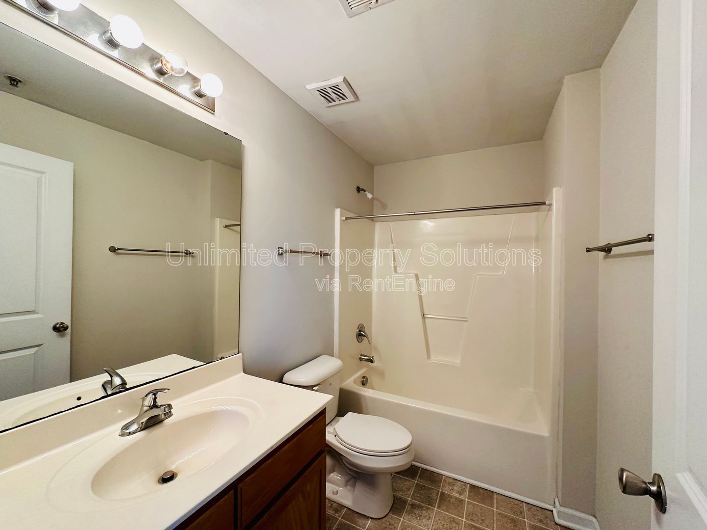 KERR CROSSING - 3 Bedroom Condo - Available Now! property image