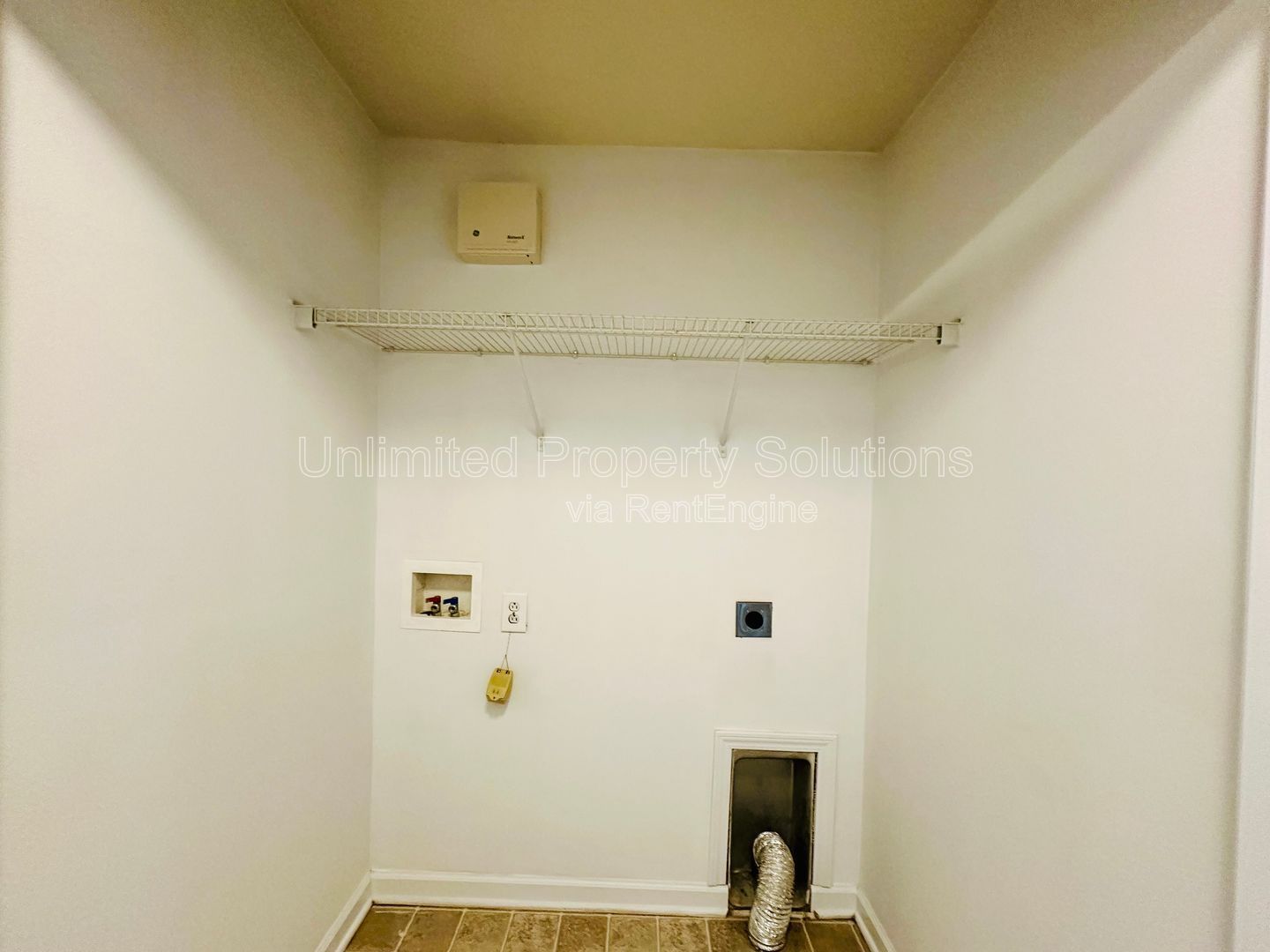 KERR CROSSING - 3 Bedroom Condo - Available Now! property image