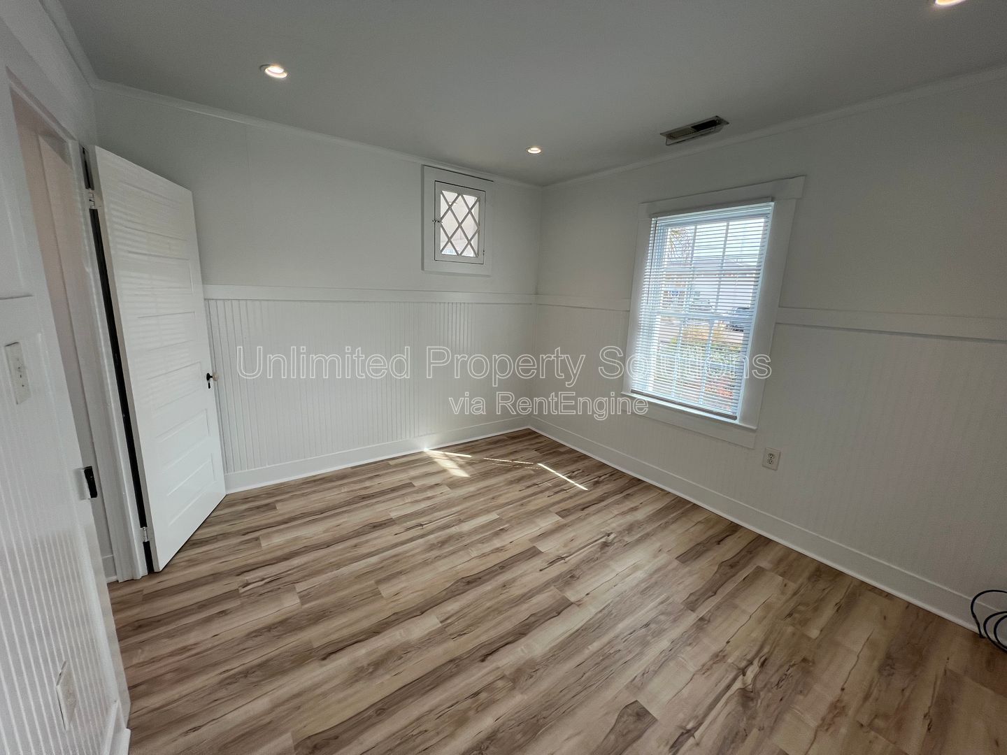 CAROLINA BEACH ~ Blocks from restaurants & beach! Available early Spring 2026! property image