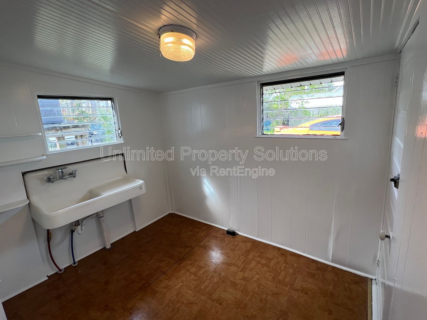 CAROLINA BEACH ~ Blocks from restaurants & beach! Available early Spring 2026! property image