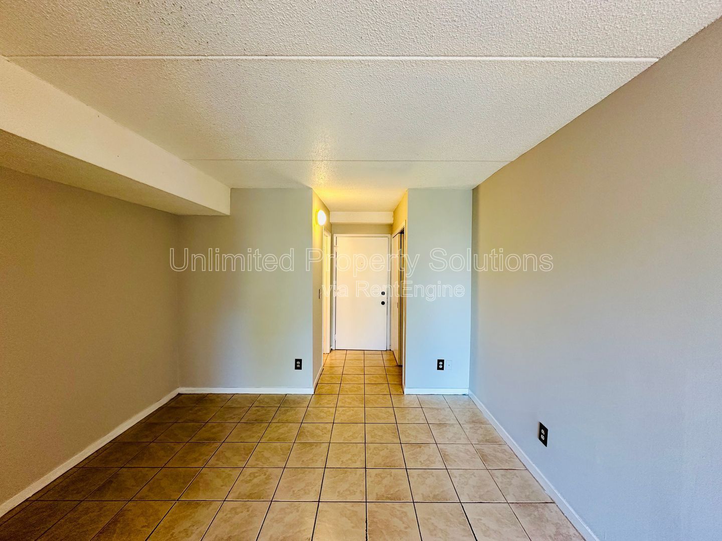 CAMPUS EDGE - Student housing within walking distance to UNCW! property image