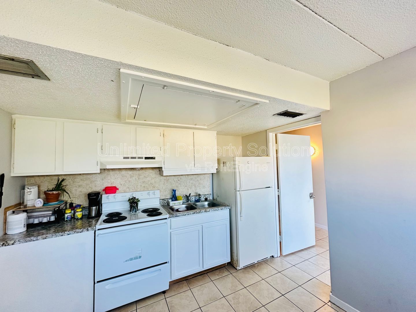 CAMPUS EDGE - Student housing within walking distance to UNCW! property image