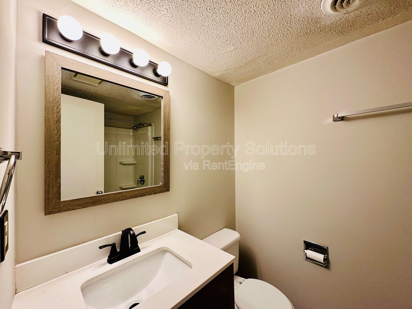 CAMPUS EDGE - Student housing within walking distance to UNCW! property image
