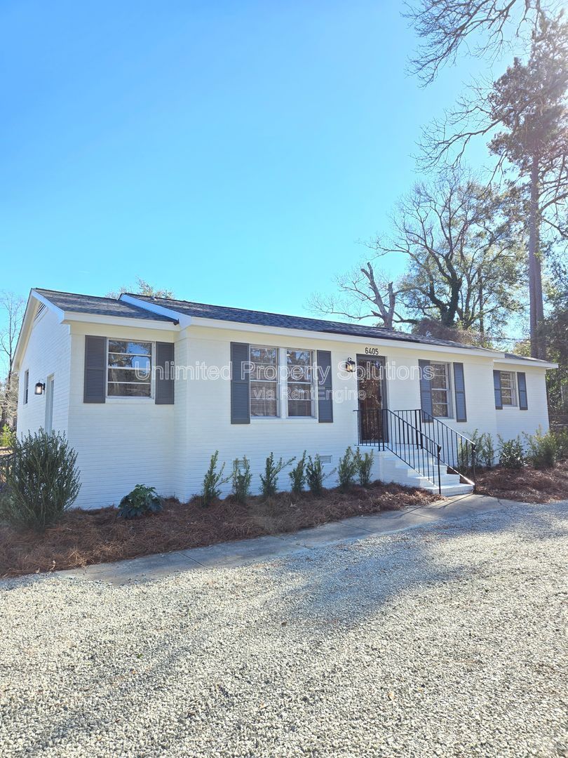 Location, Location! MYRTLE GROVE ROAD  - Private boat ramp in neighborhood! property image